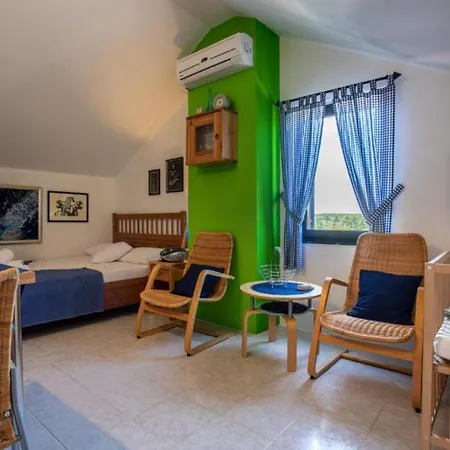 Rustic Rudine * Dobrinj