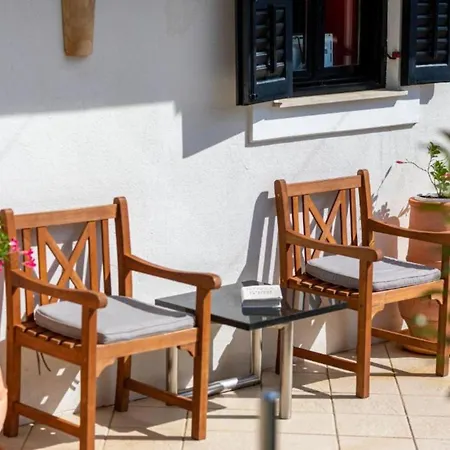 Rustic Rudine *